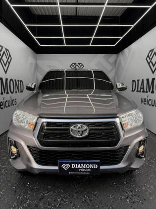 TOYOTA HILUX 2.8 SR 4X4 CD 16V DIESEL 4P AUTOMÁTICO
